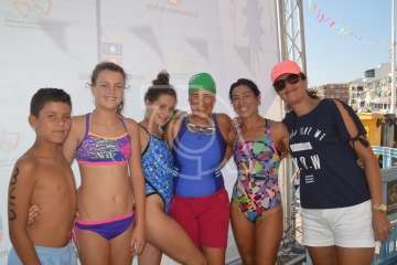  Cristo Cárdenes e Iria Otero, vencedores de la XVI Travesía a Nado de Salinetas (Foto TA)